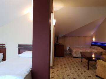 Фото номера Полулюкс (для 4 взрослых) Отель National Palace Hotel г. Сливен 5