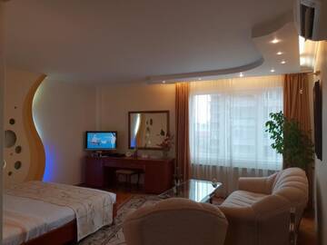 Фото номера Полулюкс (для 2 взрослых) Отель National Palace Hotel г. Сливен 4