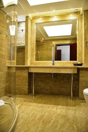 Фото номера Семейный номер Отель National Palace Hotel г. Сливен 4