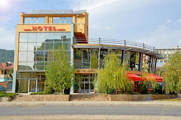 Фотографии Отель Dream Hotel г. Сливен (Болгария) №1 Фото Отель Dream Hotel г. Сливен 1