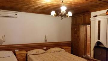 Фото номера Трехместный номер Гостевой дом Chakarova Guest House г. Сливен 6