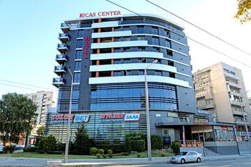 Фотографии Отель Hotel Ricas г. Сливен (Болгария) №1 Фото Отель Hotel Ricas г. Сливен 1