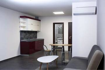 Фото Проживание в семье Studio in the Center г. Сливен 2