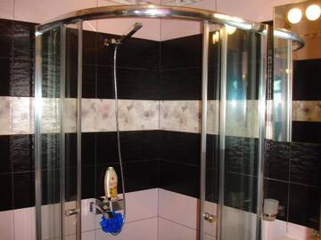 Фото номера Двухместный номер с 1 кроватью и балконом Гостевой дом Guesthouse Teos г. Сливен 3