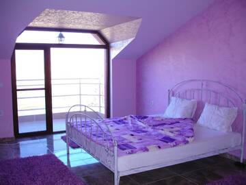 Фото номера Двухместный номер с 1 кроватью и балконом Гостевой дом Guesthouse Teos г. Сливен 6