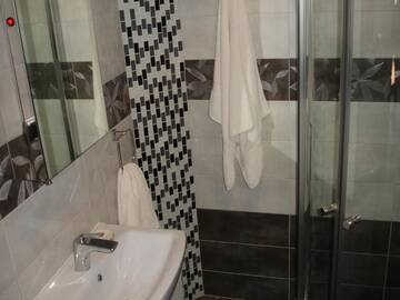 Фото номера Двухместный номер с 1 кроватью и балконом Гостевой дом Guesthouse Teos г. Сливен 7
